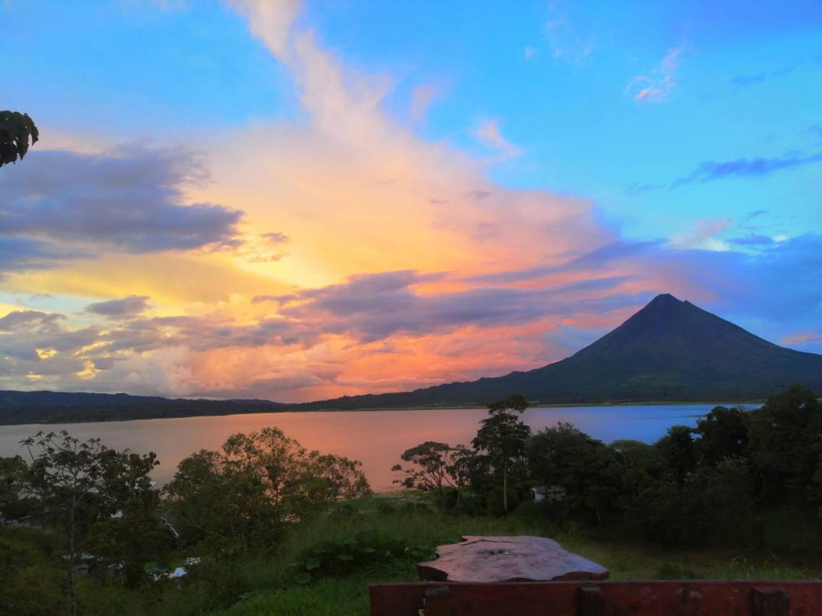 Sunset Inn La Fortuna Eksteriør bilde