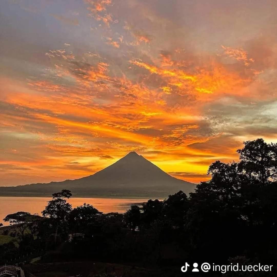 Sunset Inn La Fortuna Eksteriør bilde